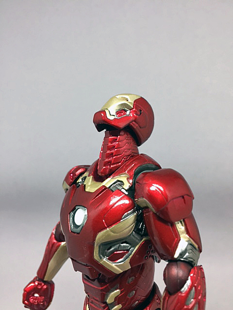 figure complex ムービー・リボ アイアンマン マーク45】: フィギュア