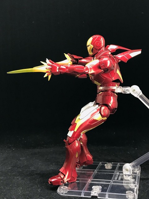 shfam7018.jpg